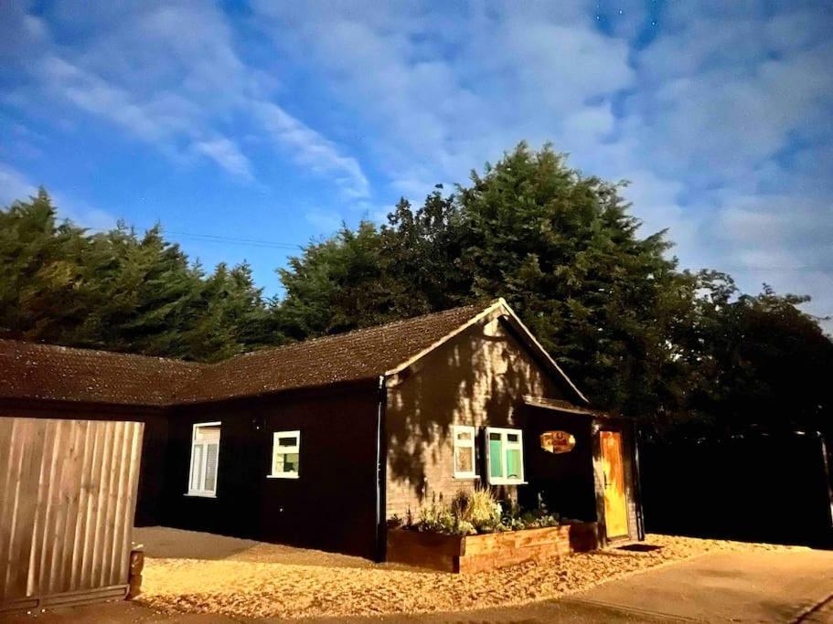 The Saddle Inn, Snetterton Circuit ノリッチ エクステリア 写真